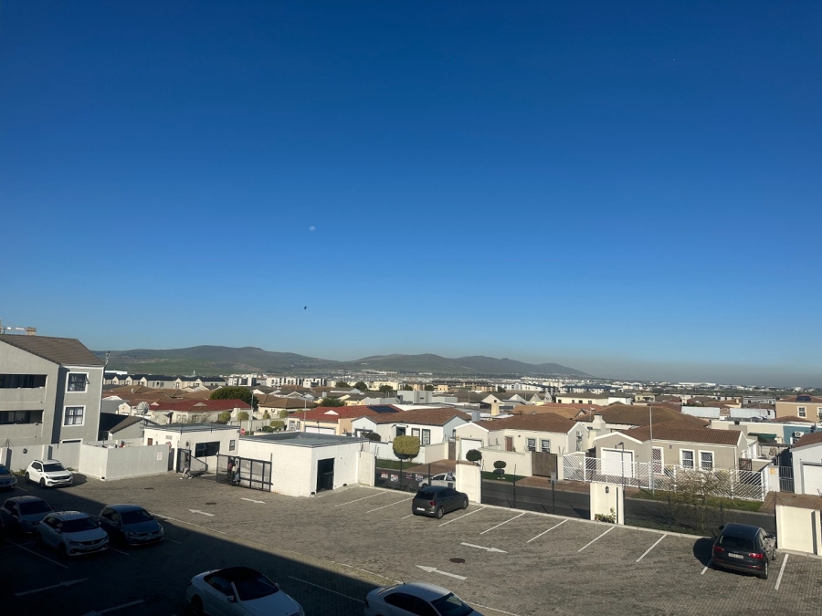 2 Bedroom Property for Sale in Parklands Western Cape